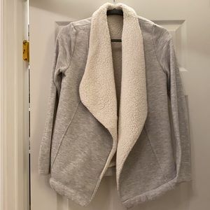 Z supply sweater with cozy cream lining. Size small.